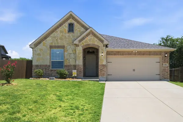 3901 Kensington Drive, Sanger, TX 76266