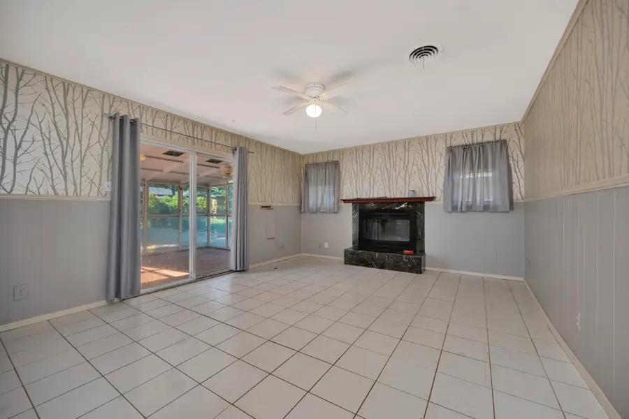 7004 Meadowbrook Drive, Fort Worth, TX 76112 - #3