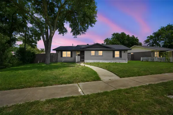222 Rockaway Drive, Duncanville, TX 75116