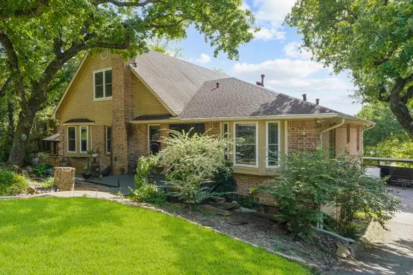 1806 Old Oak Drive, Arlington, TX 76012 - #1