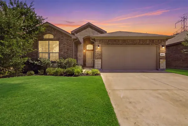 908 Nelson Place, Burleson, TX 76028