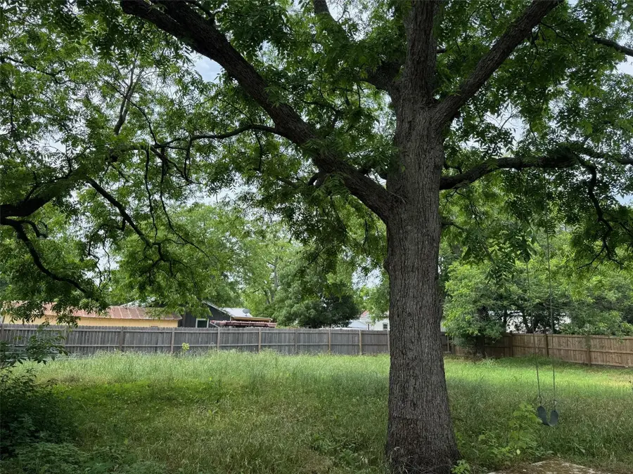 504 Sherman Street, Tioga, TX 76271 - #2