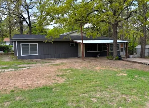 9553 Amy Drive, Hawk Cove, TX 75474