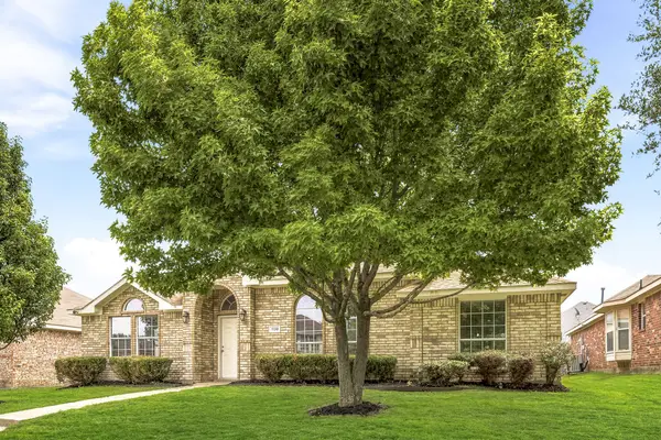 1138 Hampshire Lane, Cedar Hill, TX 75104