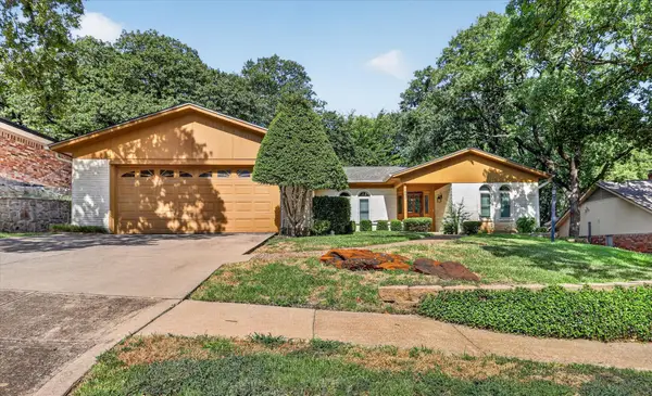 1820 Holly Oak Street, Arlington, TX 76012