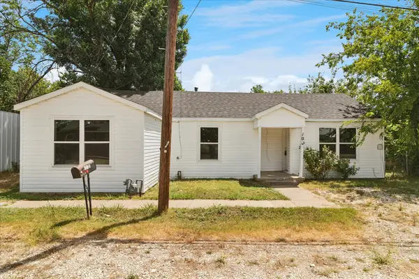 102 N 3rd Street, Sanger, TX 76266