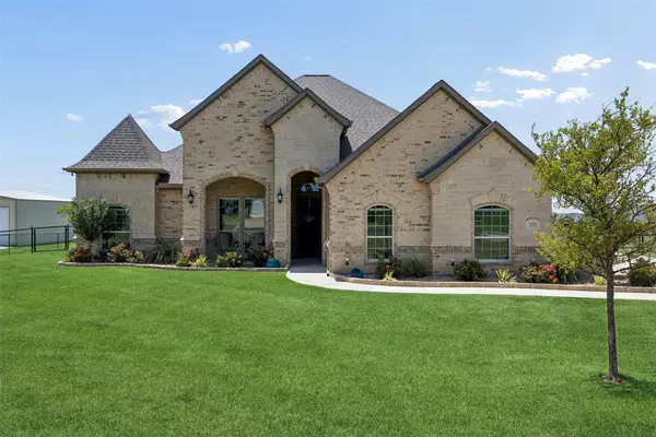 135 Stanford Lane, Springtown, TX 76082