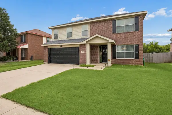 812 Eagle Drive, Saginaw, TX 76131