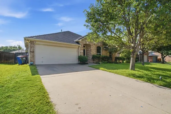 2606 Dogwood Trail, Mansfield, TX 76063