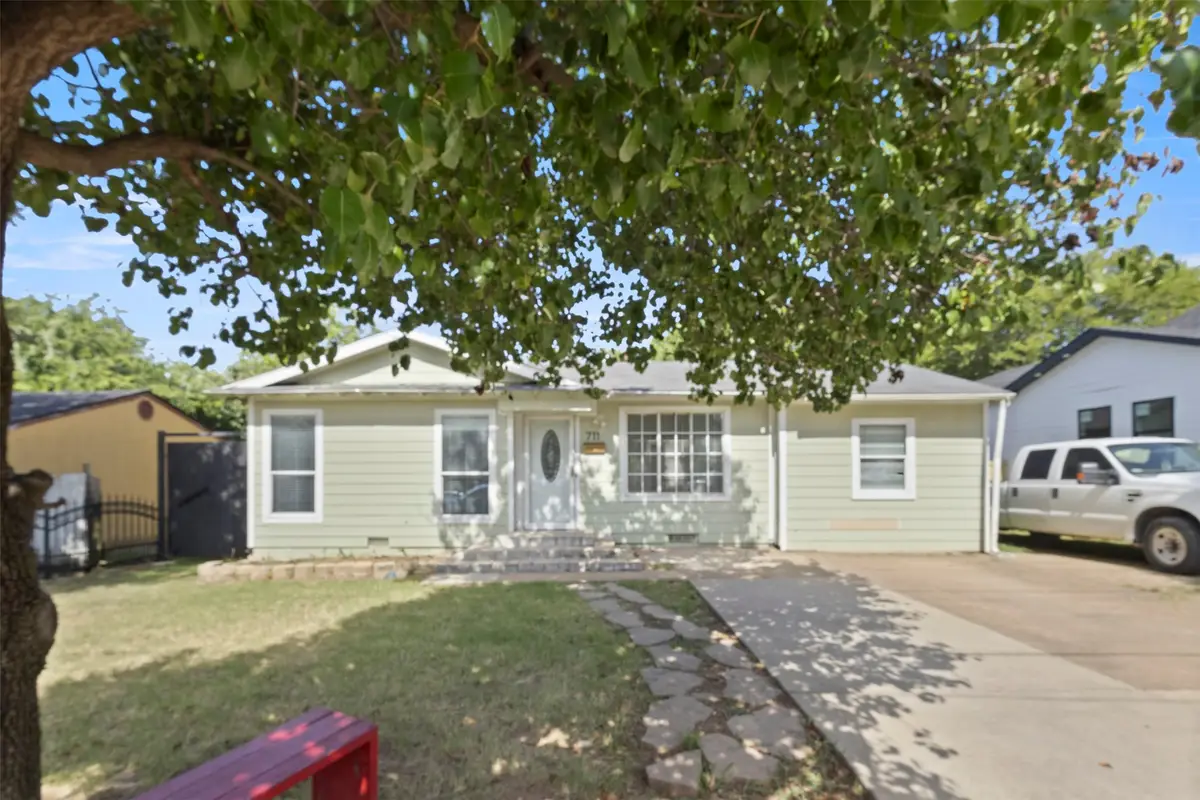 711 Hilltop Drive, Irving, TX 75060 - #1