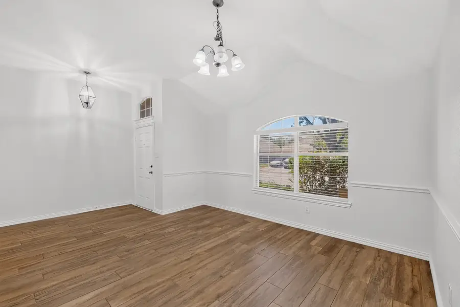 1320 Clearwater Drive, Grand Prairie, TX 75052 - #3