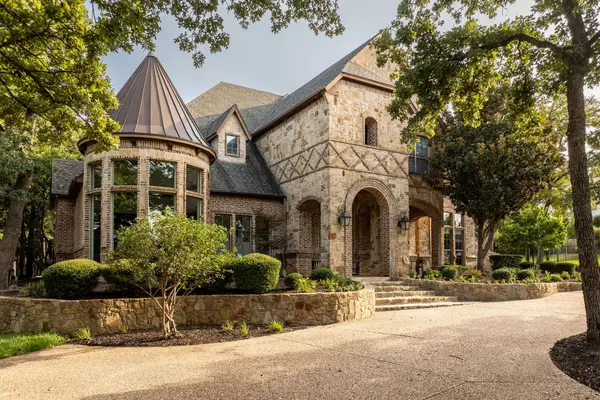 613 Silver Spur Drive, Southlake, TX 76092