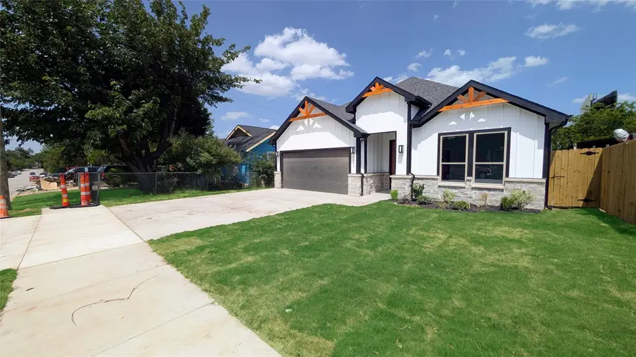 2825 S Grove Street, Fort Worth, TX 76104 - #2