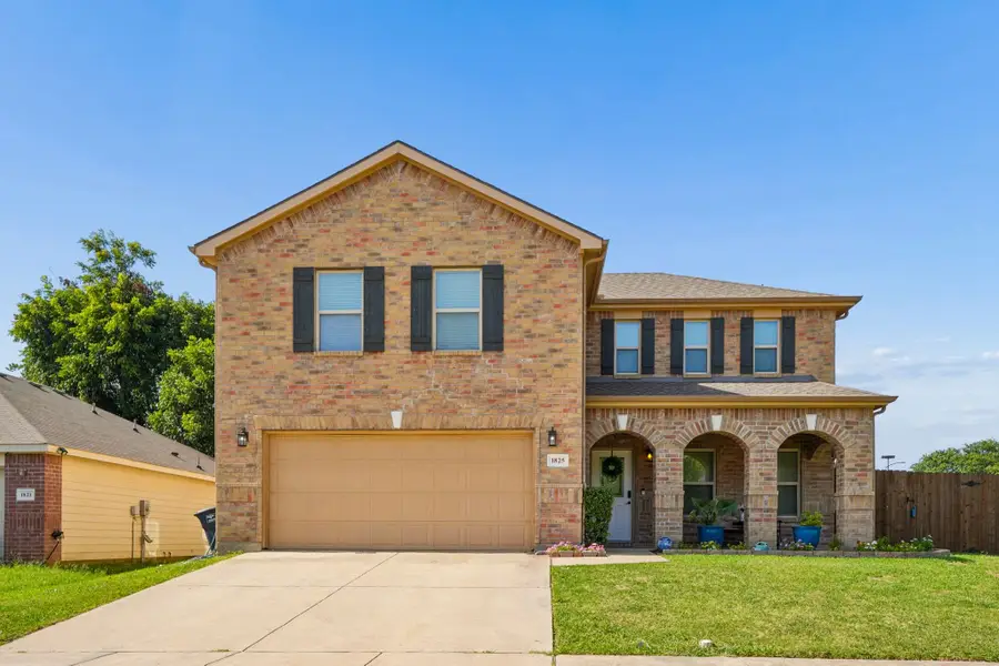 1825 Lynnwood Hills Drive, Fort Worth, TX 76112 - #2