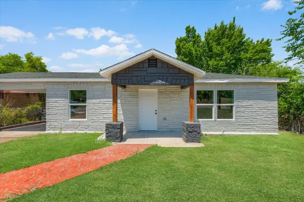 1312 Lindsey Street, Fort Worth, TX 76105