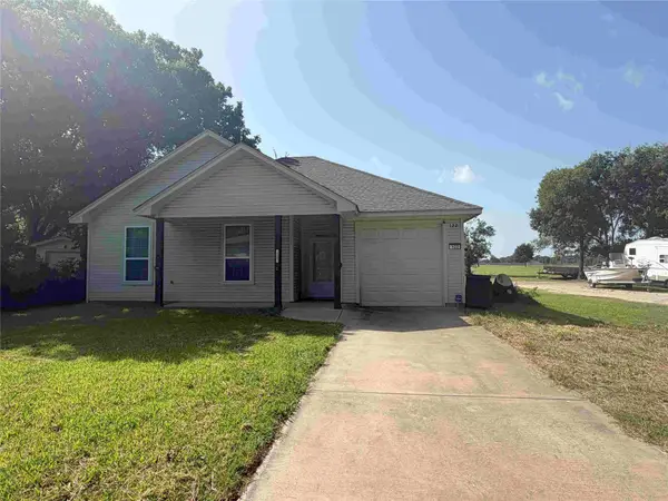 122 Katy Street, Cleburne, TX 76031