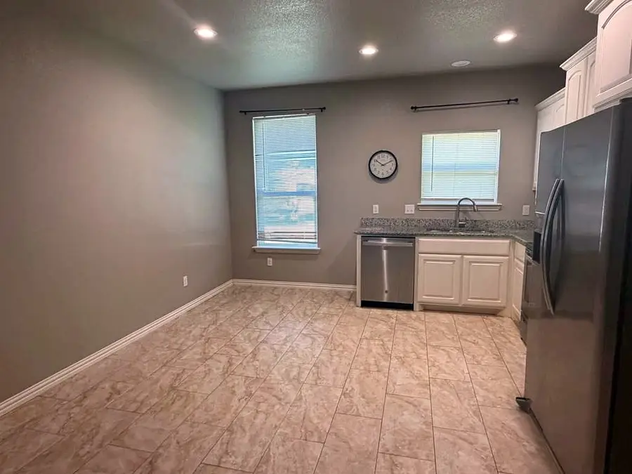 122 Katy Street, Cleburne, TX 76031 - #2