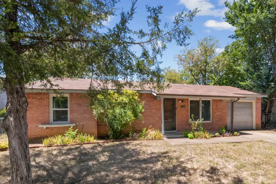 4816 Eastover Avenue, Fort Worth, TX 76119 - #2