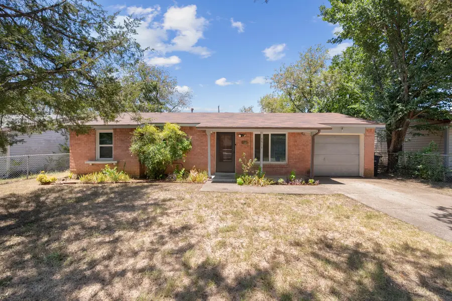 4816 Eastover Avenue, Fort Worth, TX 76119 - #3
