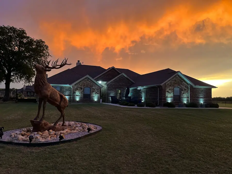 205 Lavender Court, Springtown, TX 76082 - #2