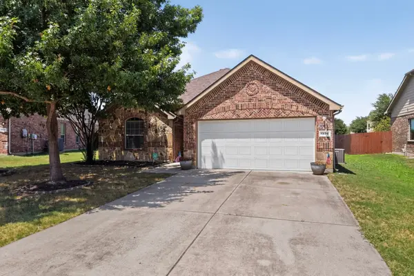1336 Shelley Drive, Burleson, TX 76028