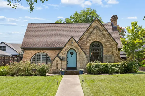 5542 Mccommas Boulevard, Dallas, TX 75206