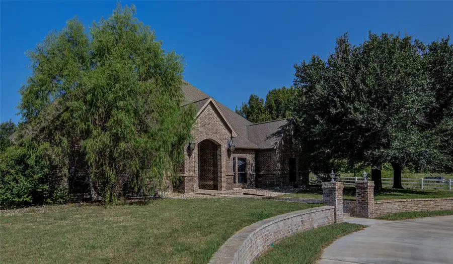1420 Fm 2123, Paradise, TX 76073 - #2