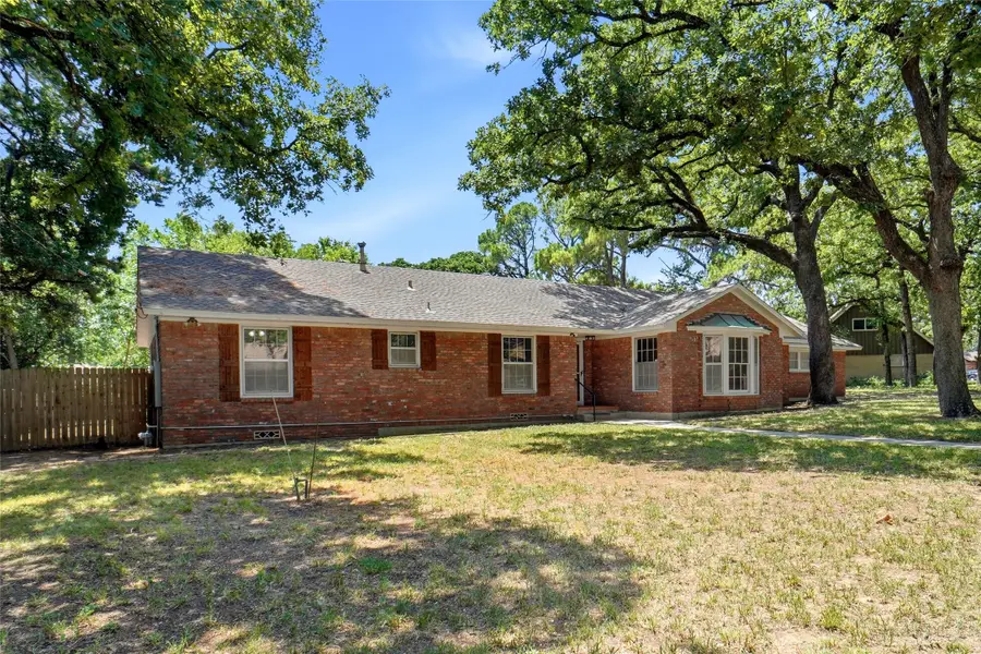 900 Liveoak Street, Denton, TX 76209 - #2