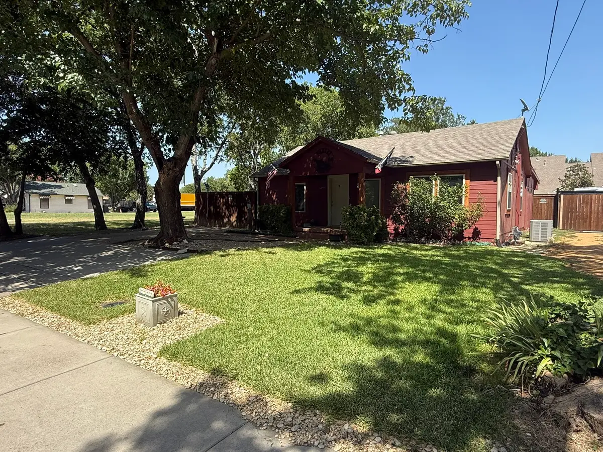 528 S Coppell Road, Coppell, TX 75019 - #1