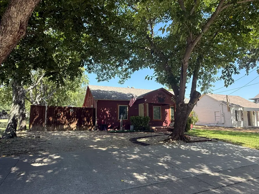 528 S Coppell Road, Coppell, TX 75019 - #2