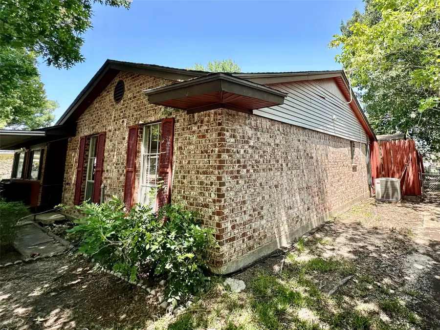 404 Birchwood Circle, Mesquite, TX 75149 - #2