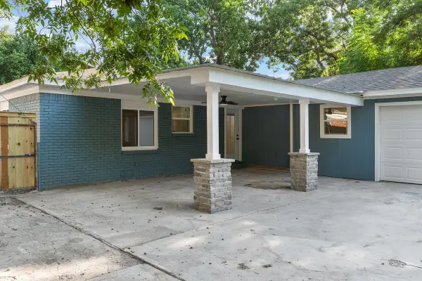 6136 Walnut Drive, Fort Worth, TX 76114