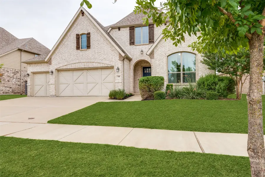 708 Dusty Trail, Aubrey, TX 76227 - #2
