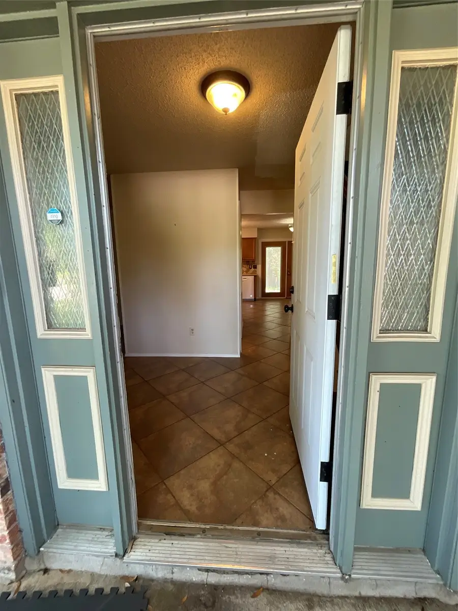 2332 Abbington Lane, Grand Prairie, TX 75052 - #3