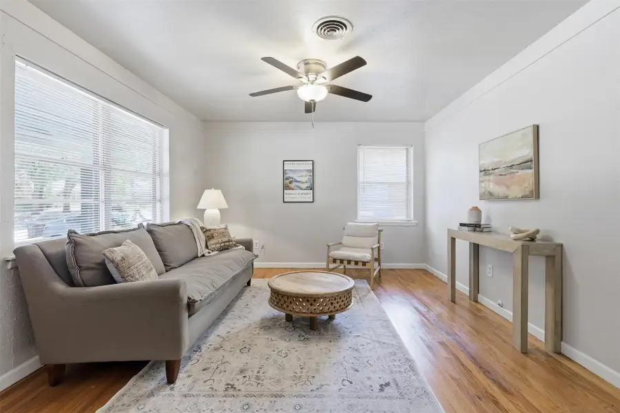 2321 Honeysuckle Avenue, Fort Worth, TX 76111 - #2