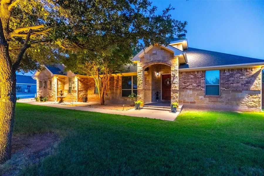 157 Coates Avenue, Tuscola, TX 79562 - #2