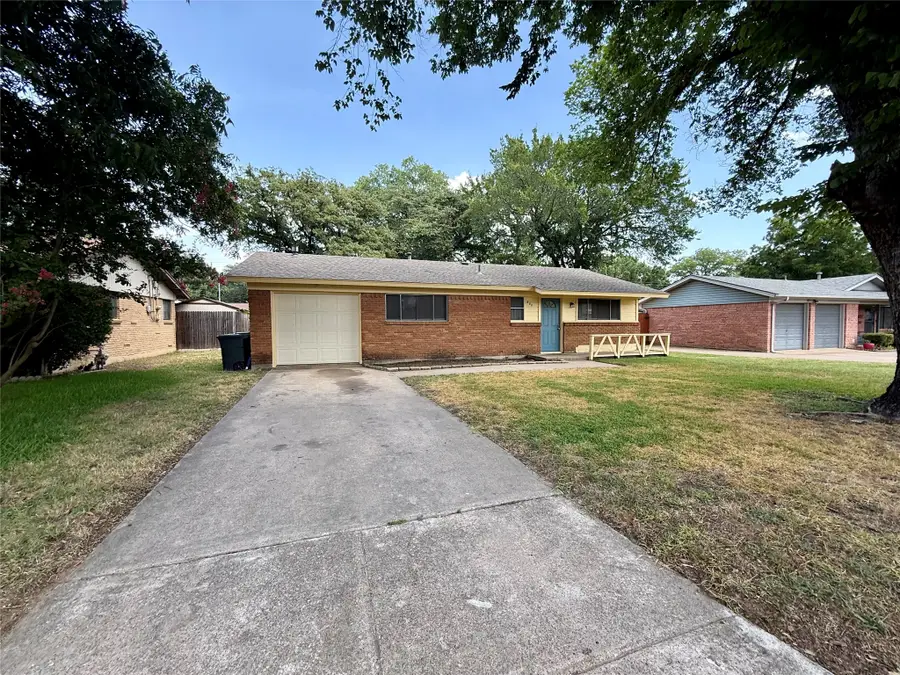 308 Simmons Drive, Hurst, TX 76053 - #2