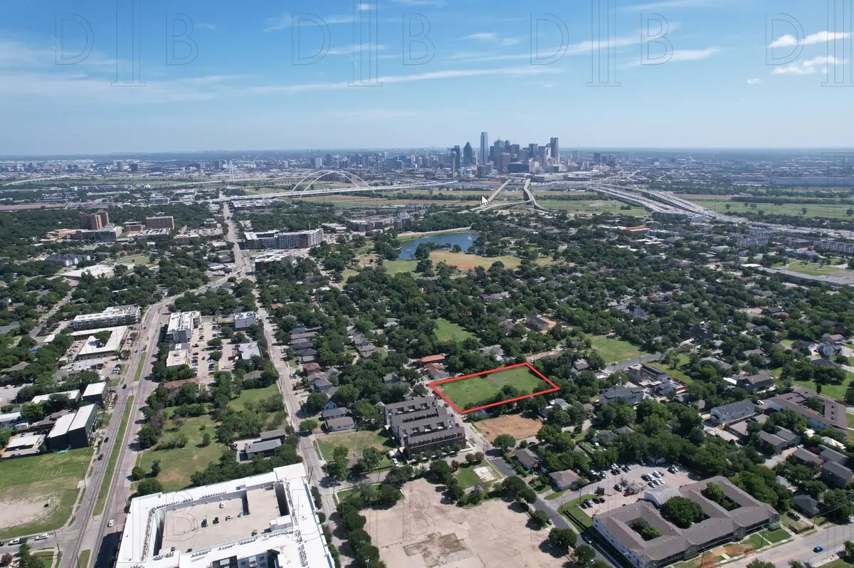 211 E Neely Street, Dallas, TX 75203 - #1