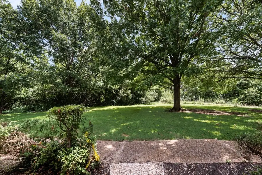 624 Trailwood Ct., Garland, TX 75039 - #2