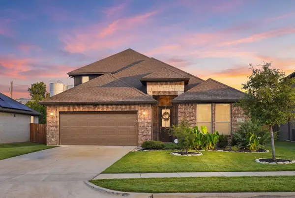 1133 Rushmore Drive, Burleson, TX 76028