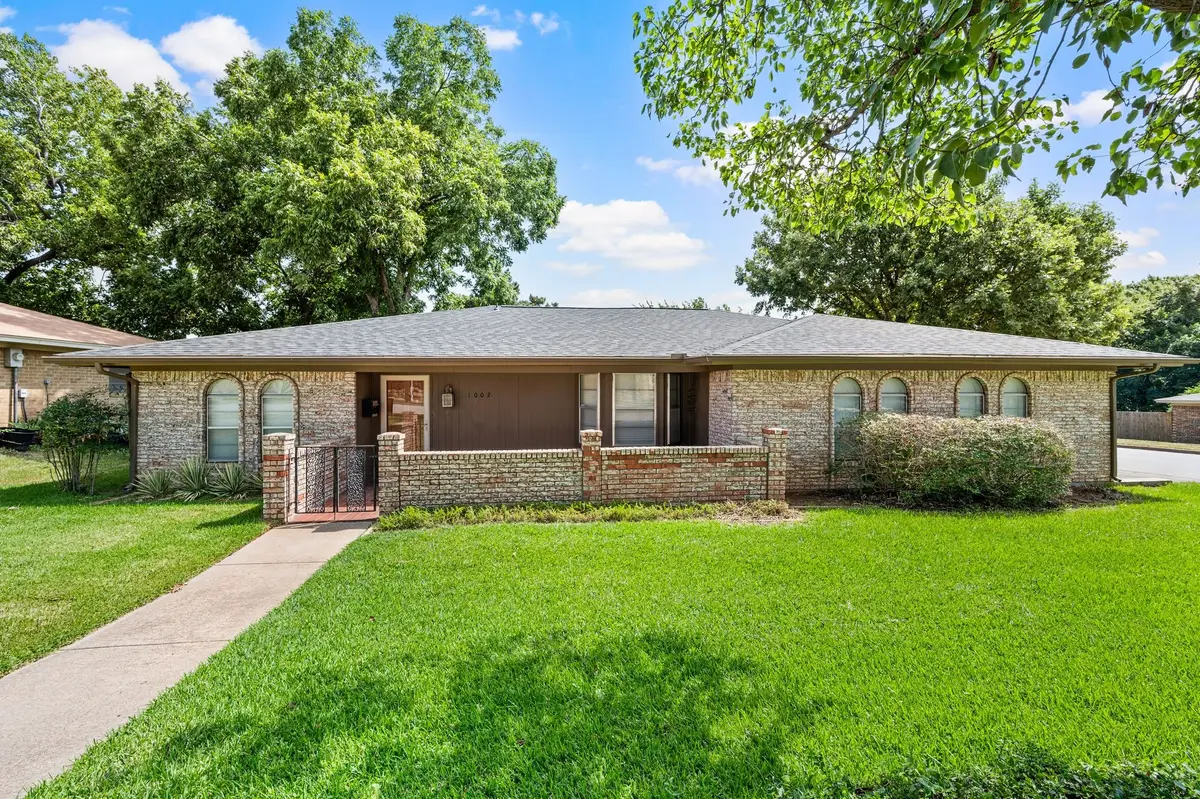 1002 Shady Brook Drive, Grapevine, TX 76051 - #1