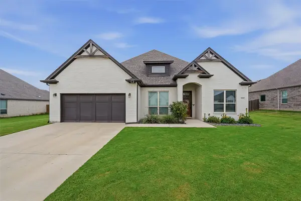 125 Oak View Drive, Godley, TX 76044