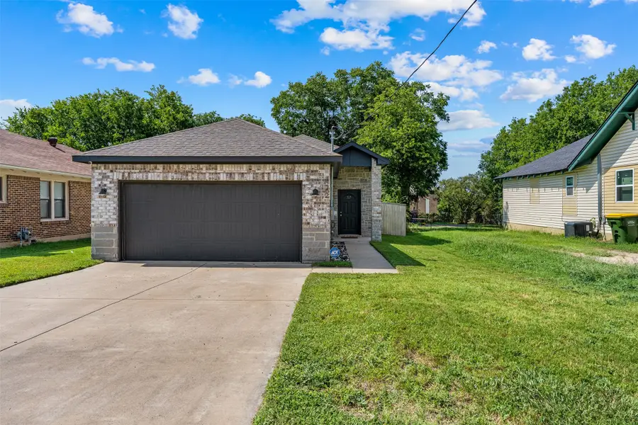 322 E Walnut Street, Hillsboro, TX 76645 - #2