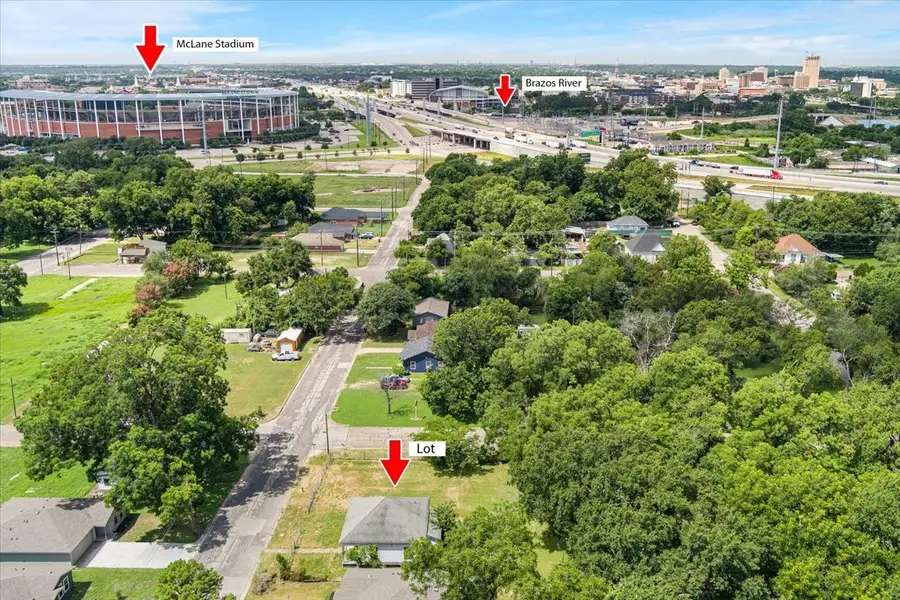 1002 E Calhoun Avenue, Waco, TX 76704 - #2