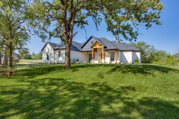 173 Oak Grove Way, Springtown, TX 76082