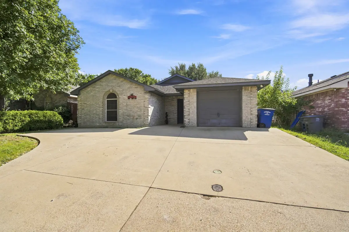 2534 Las Villas Avenue, Dallas, TX 75211 - #1