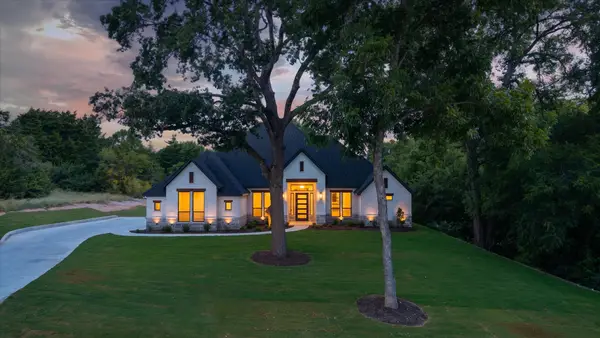 7631 Woodstream Road, Midlothian, TX 76065