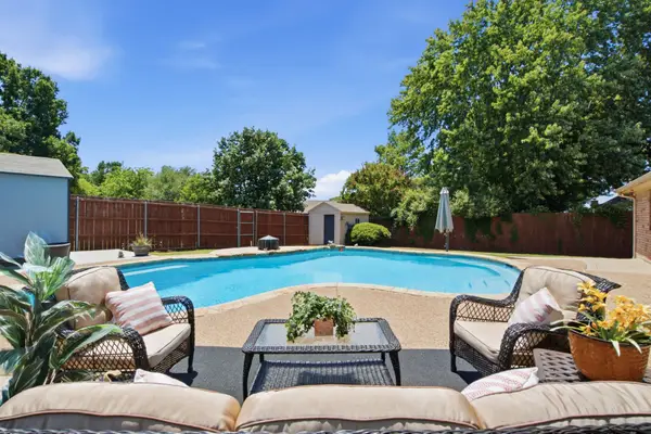 1703 Oakmeadow Drive, Decatur, TX 76234