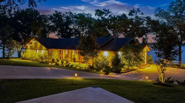 7250 Briar Road, Azle, TX 76020