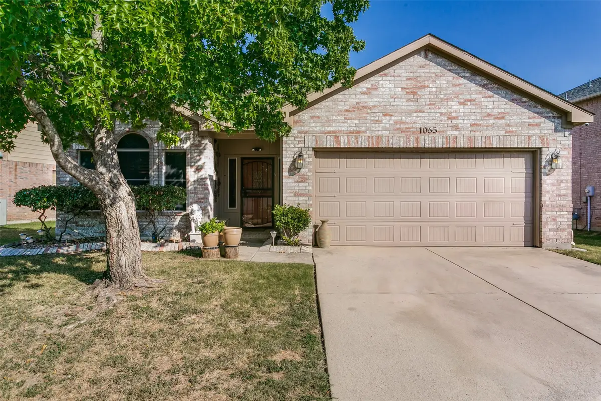 1065 Harriman Drive, Saginaw, TX 76131 - #1